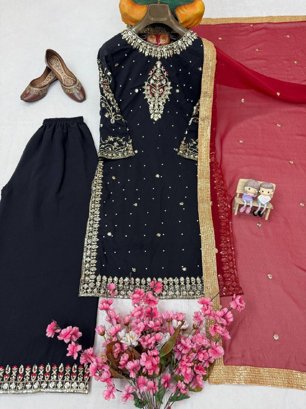 ENHANCE THE BEAUTY OF YOUR WARDROBE WITH THIS NEWLY LAUNCHED KURTI & PLAZZO SET