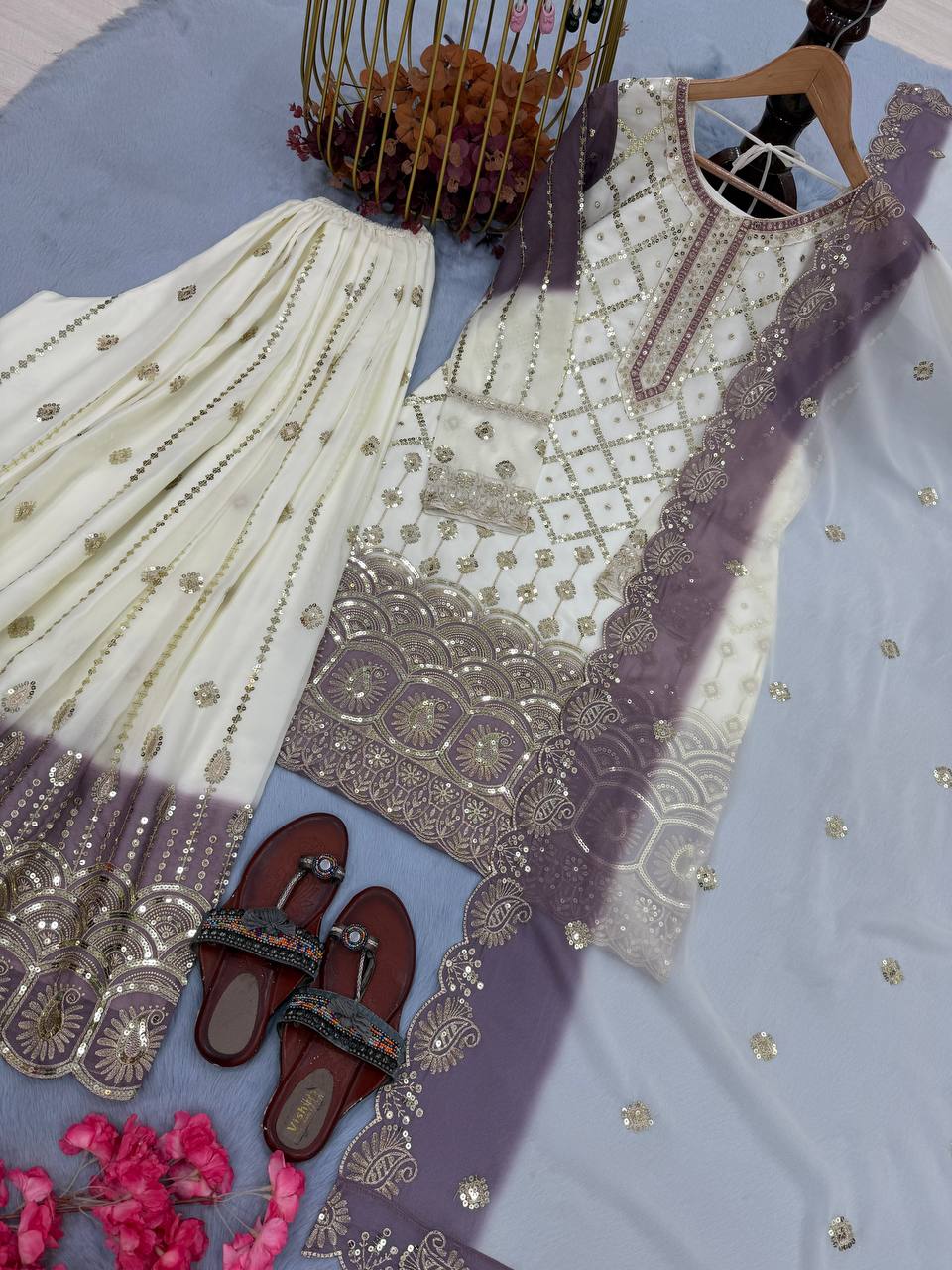 Đěsigner Party Wear Look Pur Heavy Dual Tone Peding Star Georgette Top Plazzo & Dupatta Set