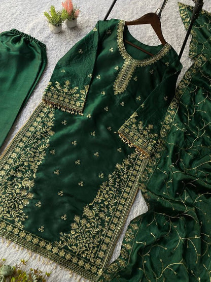 026 EID 🌙 EXCLUSIVE AND TRENDY FOR WEDDING SEASON OUR SEQUENCE EMBROIDERY WORKED TOP, PANT AND DUPATTA IN ZIMMY CHOO