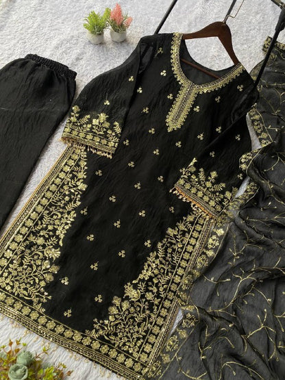 026 EID 🌙 EXCLUSIVE AND TRENDY FOR WEDDING SEASON OUR SEQUENCE EMBROIDERY WORKED TOP, PANT AND DUPATTA IN ZIMMY CHOO