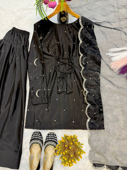 Đěsigner Party Wear Look top with farshi salwar