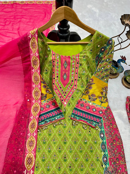 NEW ĐĚSIGNER PARTY WEAR TOP ANDPLAZZO. WITH FANCY DUPPATA WITH  EMBROIDERY WORK