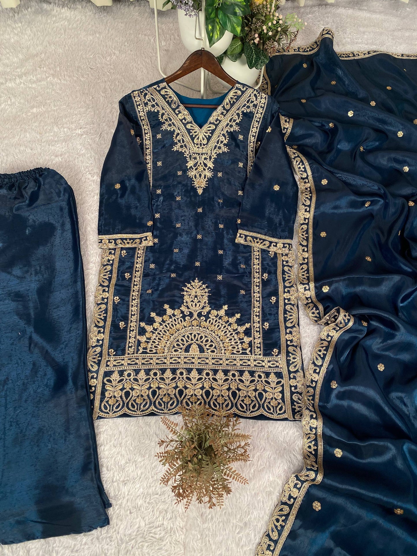 PERFECT FOR UP COMING EID 🌙 SEASON DESIGNER WEAR TOP WITH PLAZZO PAIR IN JIMMY CHOO