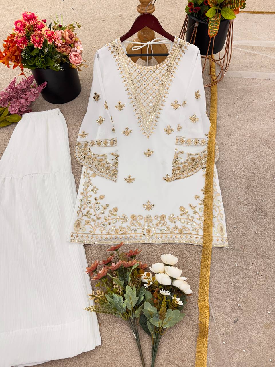 Women’s Ethnic Wear Elegant Embroidered Set Fox Georgette With Embroidery Work
