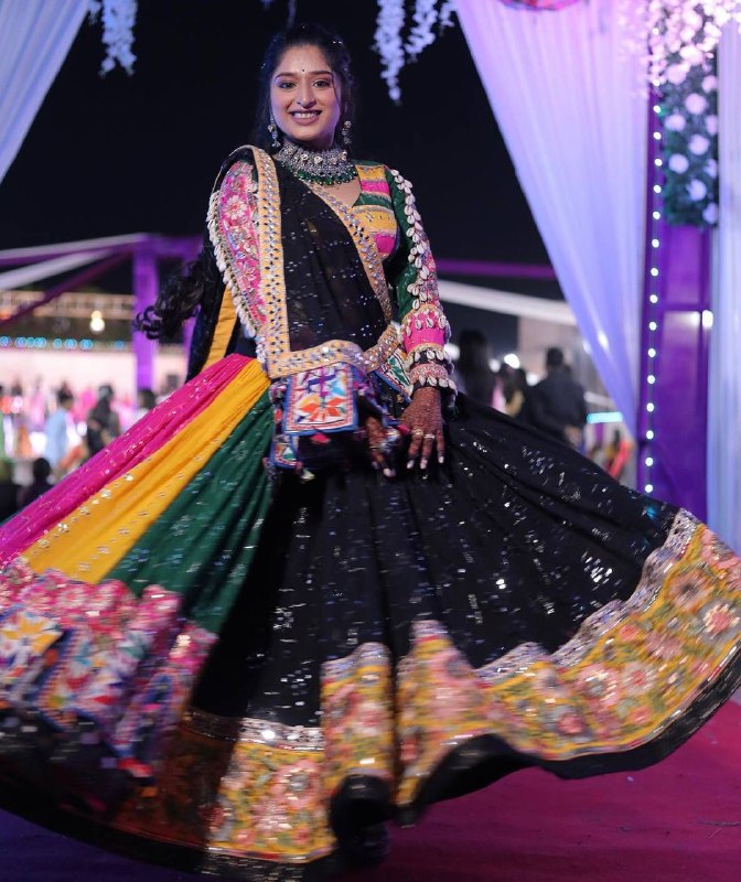 navrati DESIGNER PRINTED LAHENGA CHOLI