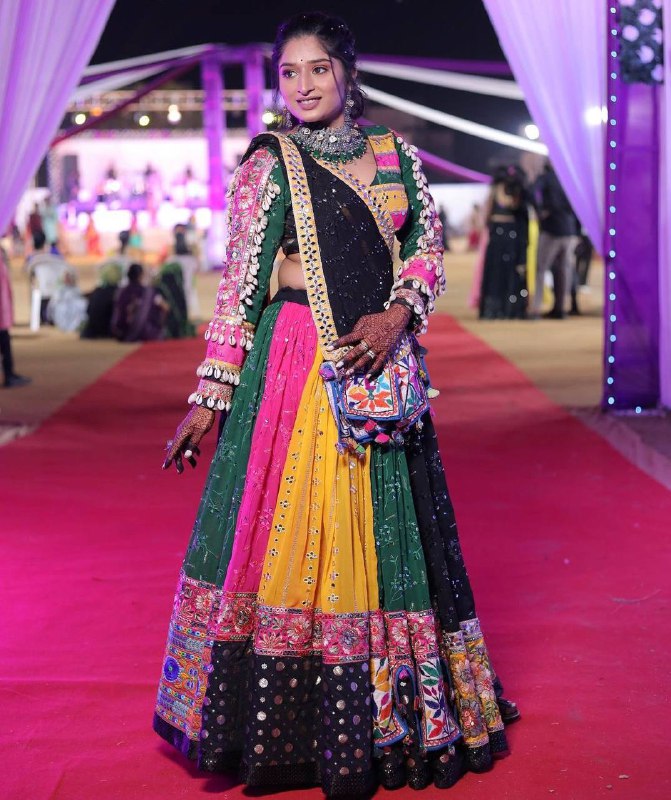 navrati DESIGNER PRINTED LAHENGA CHOLI