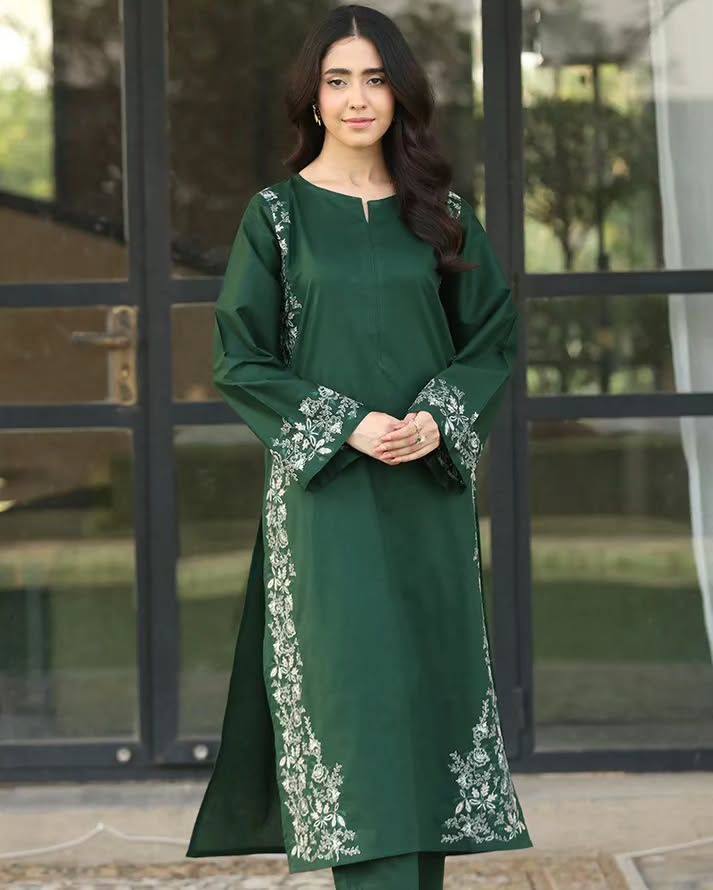 DESIGNER WEAR EXCLUSIVE SUIT IN ROMAN SILK FABRIC TOP AND PANT WITH GEORGETTE DUPATTA