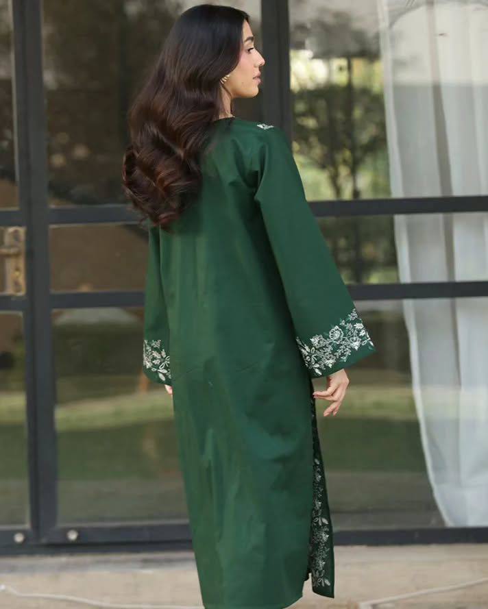 DESIGNER WEAR EXCLUSIVE SUIT IN ROMAN SILK FABRIC TOP AND PANT WITH GEORGETTE DUPATTA