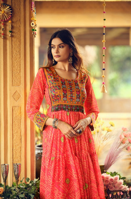 gown  FAUX GEORGETTE FABRIC, GAMTHI JACQUARD WEAVING NACK AND LACE BORDER