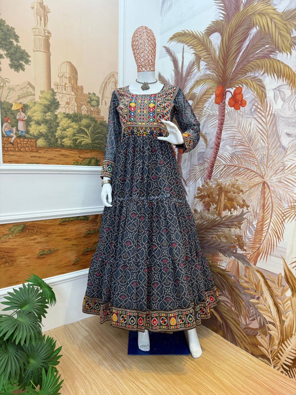 gown  FAUX GEORGETTE FABRIC, GAMTHI JACQUARD WEAVING NACK AND LACE BORDER