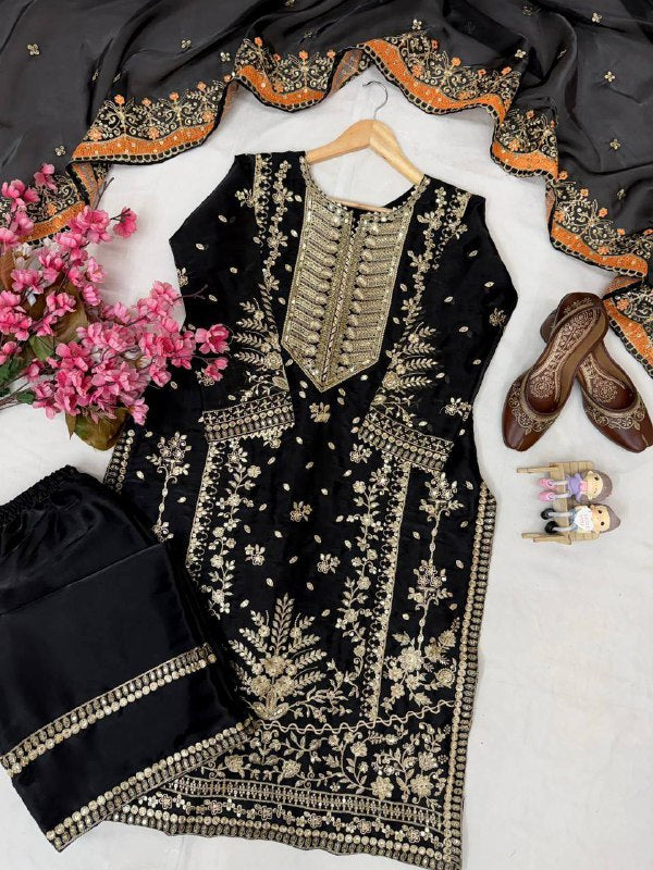 ENHANCE THE BEAUTY OF YOUR WARDROBE WITH THIS NEWLY LAUNCHED GMY SILK KURTI & PLAZZO SET