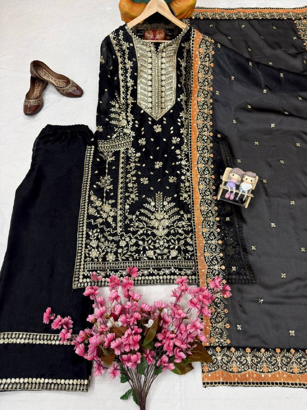 ENHANCE THE BEAUTY OF YOUR WARDROBE WITH THIS NEWLY LAUNCHED GMY SILK KURTI & PLAZZO SET