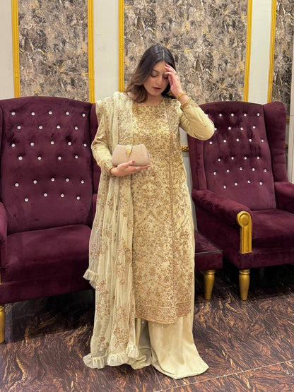 ENHANCE THE BEAUTY OF YOUR WARDROBE WITH THIS NEWLY LAUNCHED KURTI & PLAZZO SET