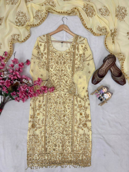 ENHANCE THE BEAUTY OF YOUR WARDROBE WITH THIS NEWLY LAUNCHED KURTI & PLAZZO SET