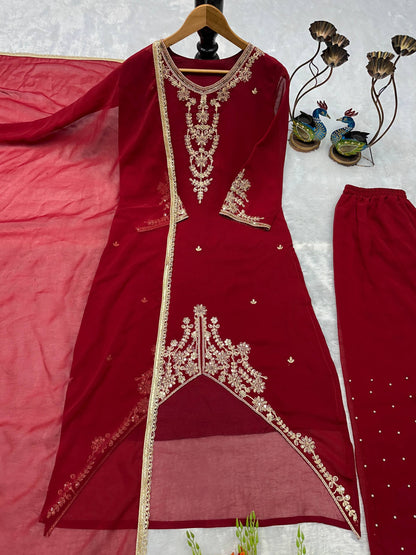 ĐĚSIGNER PARTY WEAR TOP AND PLAZZO. WITH FANCY DUPPATA AND EMBROIDERY WORK