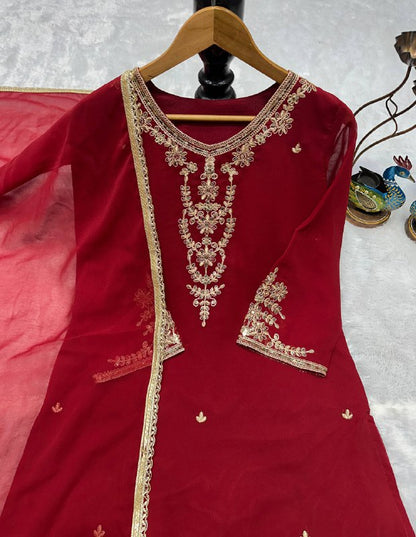 ĐĚSIGNER PARTY WEAR TOP AND PLAZZO. WITH FANCY DUPPATA AND EMBROIDERY WORK