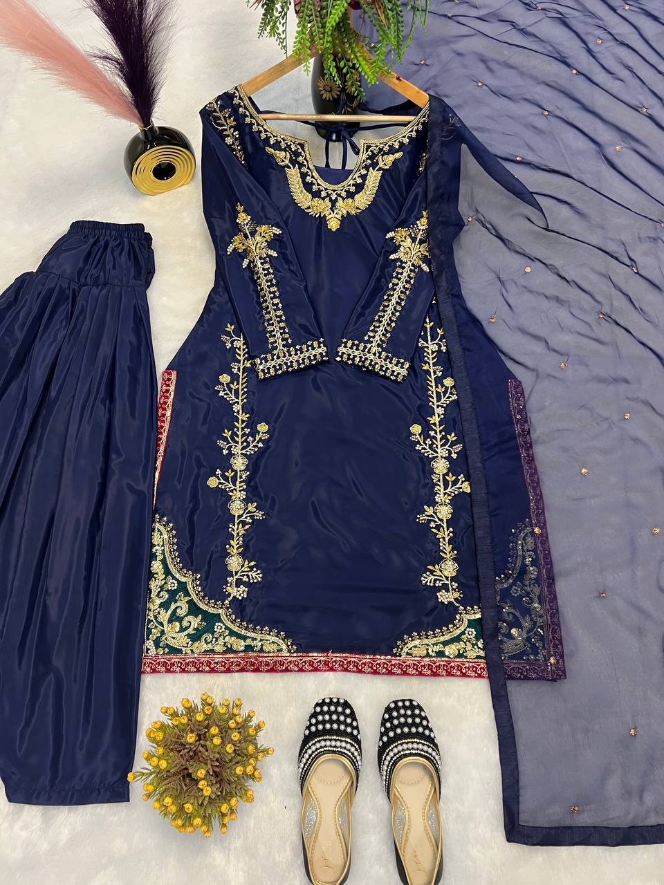 Đěsigner Party Wear Look top with farshi salwar