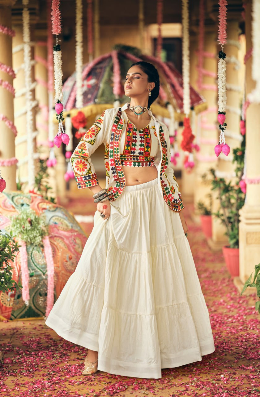 navrati  LEHENGA, BLOUSE & KOTI SET* 👗 *THIS SET IS COMING WITH PURE COTTON FABRIC EMBROIDERY WORK