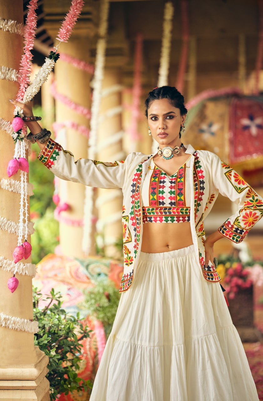 navrati  LEHENGA, BLOUSE & KOTI SET* 👗 *THIS SET IS COMING WITH PURE COTTON FABRIC EMBROIDERY WORK