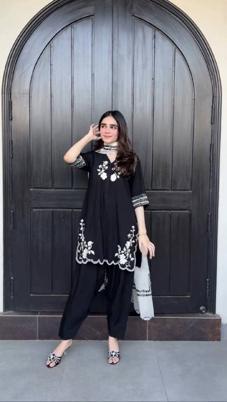 DESIGNER AND MOST TRENDING FARSI SALWAR SUIT IN THREE PIECE WITH EMBROIDERY WORK