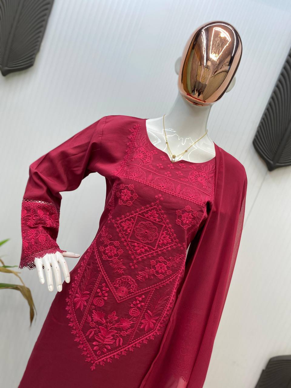 DESIGNER WEAR EXCLUSIVE SUIT IN ROMAN SILK FABRIC TOP AND PANT WITH DUPATTA IN GEORGETTE