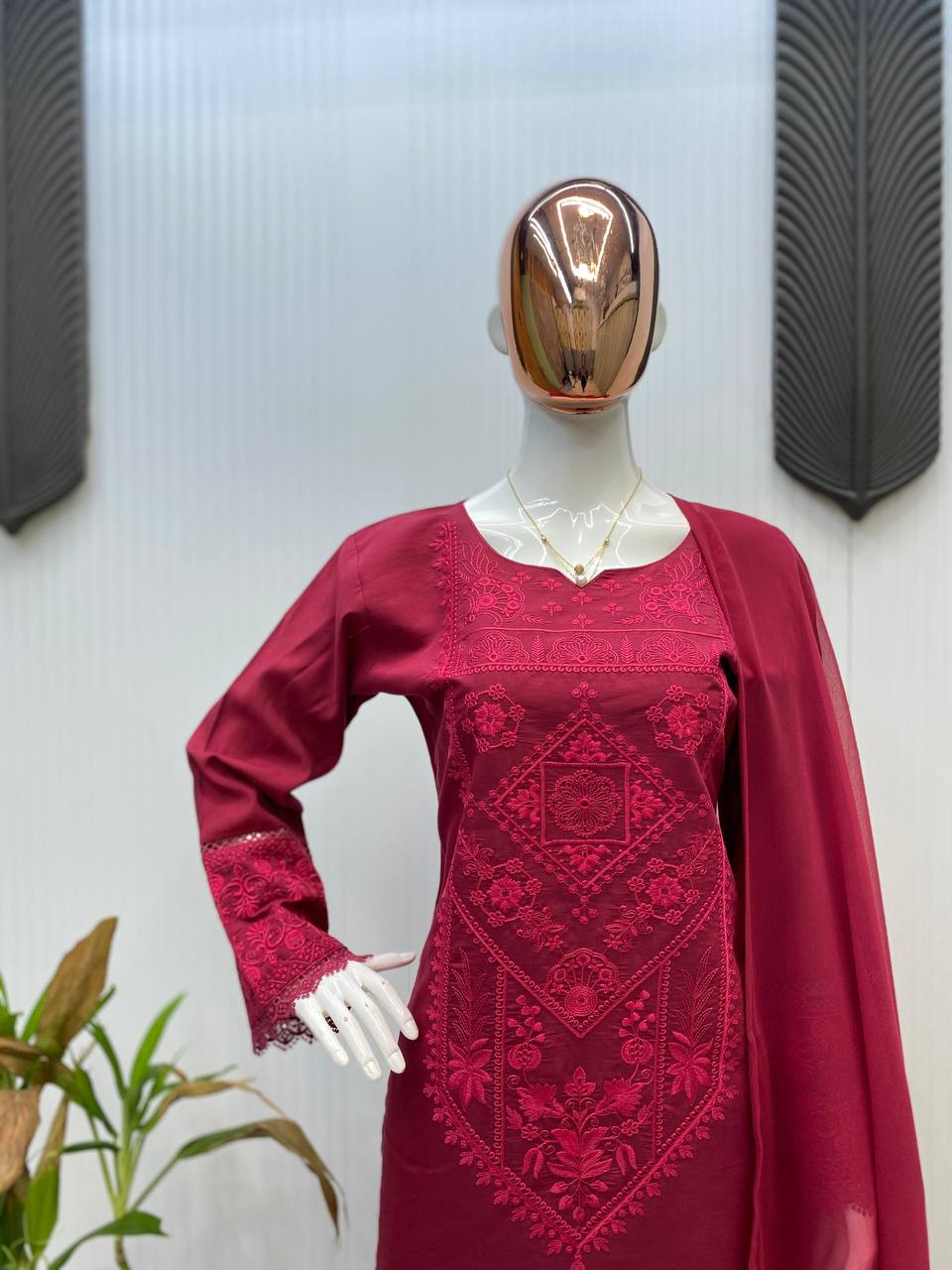 DESIGNER WEAR EXCLUSIVE SUIT IN ROMAN SILK FABRIC TOP AND PANT WITH DUPATTA IN GEORGETTE