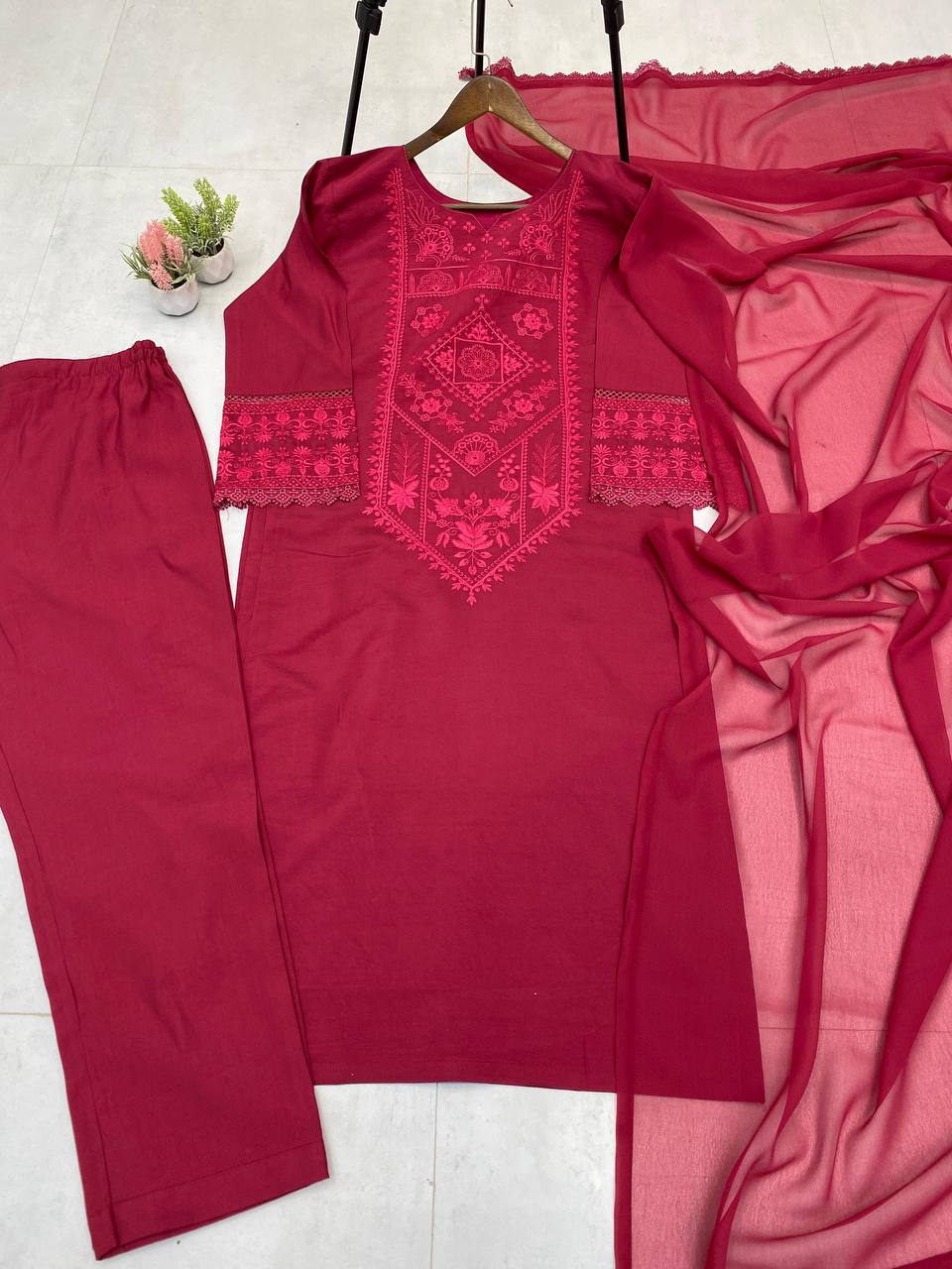 DESIGNER WEAR EXCLUSIVE SUIT IN ROMAN SILK FABRIC TOP AND PANT WITH DUPATTA IN GEORGETTE