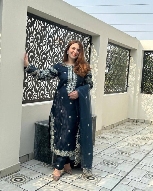 THE BEAUTY OF YOUR WARDROBE WITH THIS NEWLY LAUNCHED KURTI-PANT SET