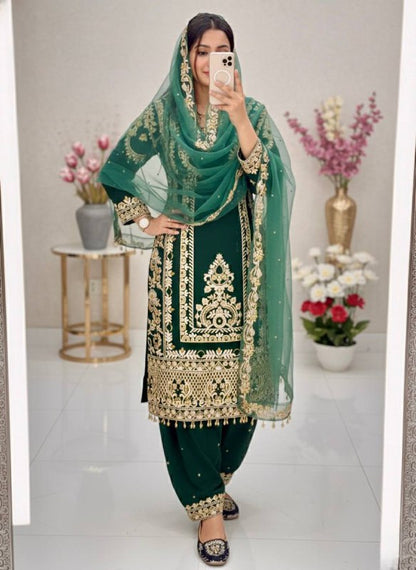 Đěsigner Anarkali Suit In New Fancy Style