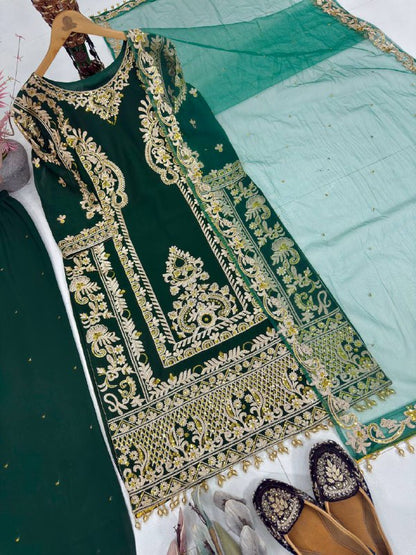 Đěsigner Anarkali Suit In New Fancy Style