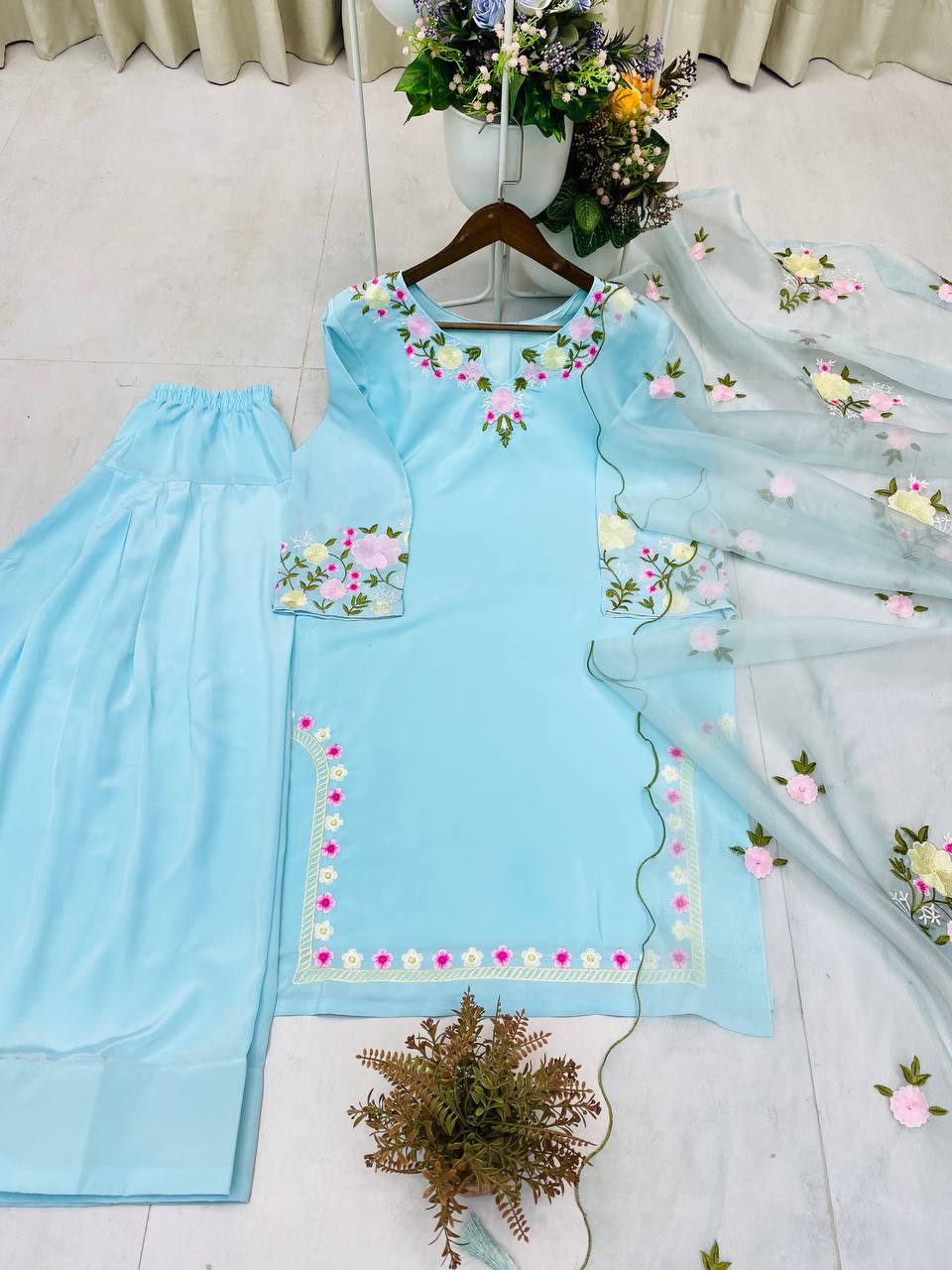 DESIGNER AND MOST TRENDING FARSI SALWAR SUIT IN THREE PIECE WITH EMBROIDERY WORK