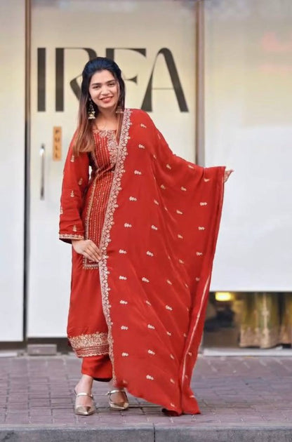 ĐĚSIGNER PARTY WEAR TOP AND PANT WITH FANCY DUPPATA AND EMBROIDERY WORK