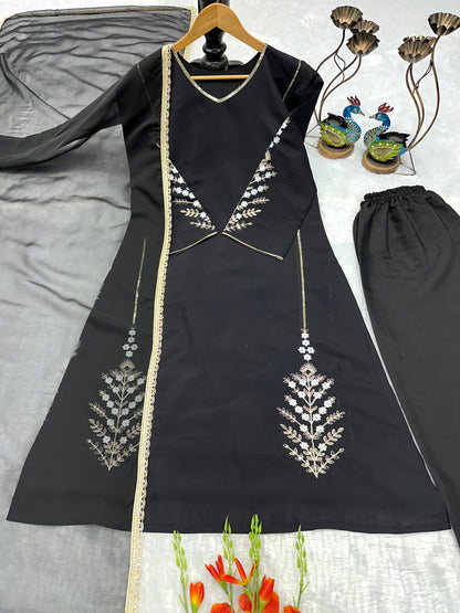 NEW ĐĚSIGNER PARTY WEAR TOP AND PANT WITH FANCY DUPPATA AND EMBROIDERY WORK