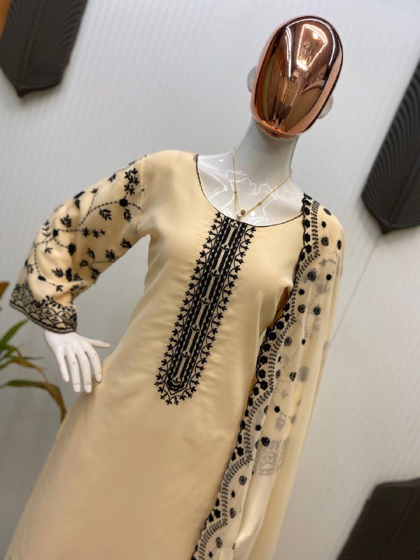 DESIGNER WEAR EXCLUSIVE SUIT IN GEORGETTE FABRIC TOP AND PANT WITH DUPATTA IN SEQUENCE EMBROIDERY