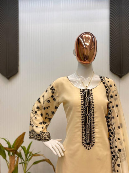 DESIGNER WEAR EXCLUSIVE SUIT IN GEORGETTE FABRIC TOP AND PANT WITH DUPATTA IN SEQUENCE EMBROIDERY