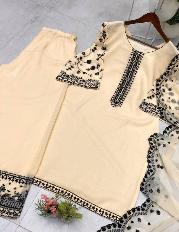 DESIGNER WEAR EXCLUSIVE SUIT IN GEORGETTE FABRIC TOP AND PANT WITH DUPATTA IN SEQUENCE EMBROIDERY
