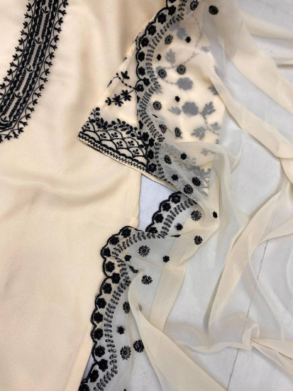 DESIGNER WEAR EXCLUSIVE SUIT IN GEORGETTE FABRIC TOP AND PANT WITH DUPATTA IN SEQUENCE EMBROIDERY