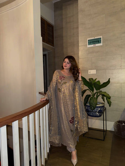 RAMADAN EID SPECIAL 🌙LAUNCHING TWIL SEQUINS, FAUX GEORGETTE FABRIC✨KURTI, DUPATTA & PENT* *👗 THIS SET IS COMING WITH EMBROIDERY WORK & STYLIST PATTERN FOR EVERY FESTIVAL