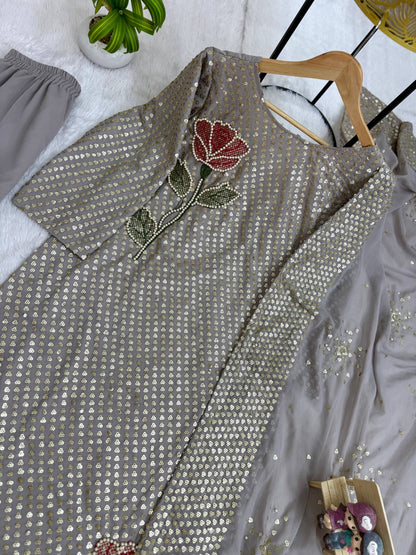 RAMADAN EID SPECIAL 🌙LAUNCHING TWIL SEQUINS, FAUX GEORGETTE FABRIC✨KURTI, DUPATTA & PENT* *👗 THIS SET IS COMING WITH EMBROIDERY WORK & STYLIST PATTERN FOR EVERY FESTIVAL