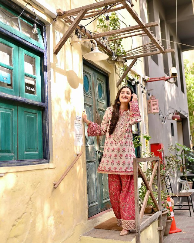 Designer Party Wear Look Pure Natural Creap Top & Farshi Plazzo With Dupatta Set