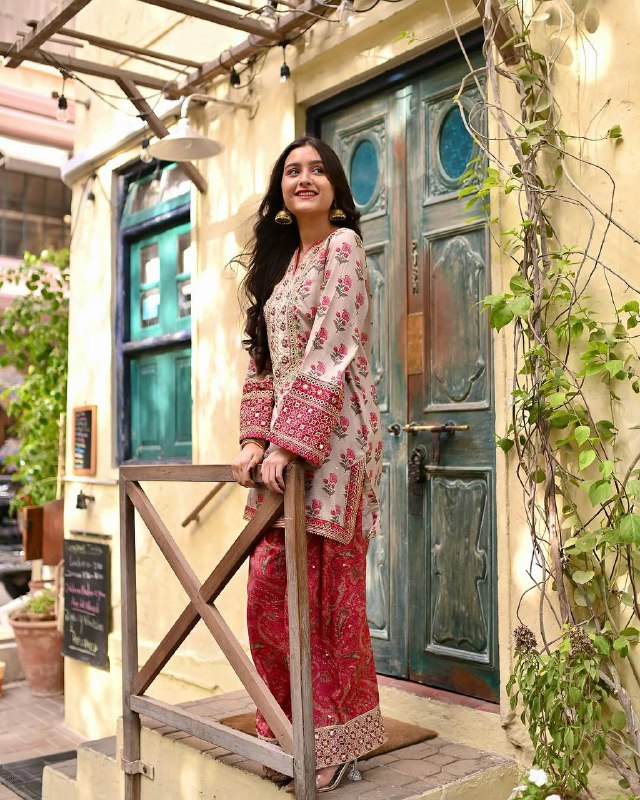 Designer Party Wear Look Pure Natural Creap Top & Farshi Plazzo With Dupatta Set