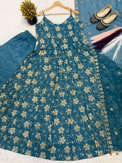 Đěsigner Anarkali Suit In New Fancy Style