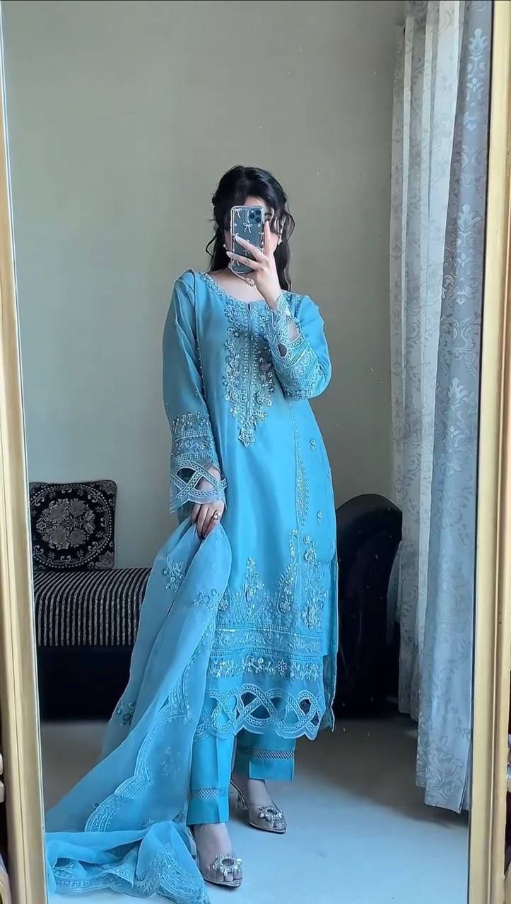 DESIGNER WEAR EXCLUSIVE SUIT IN GEORGETTE FABRIC TOP AND PANT WITH DUPATTA IN SEQUENCE EMBROIDERY AND CUT WORK