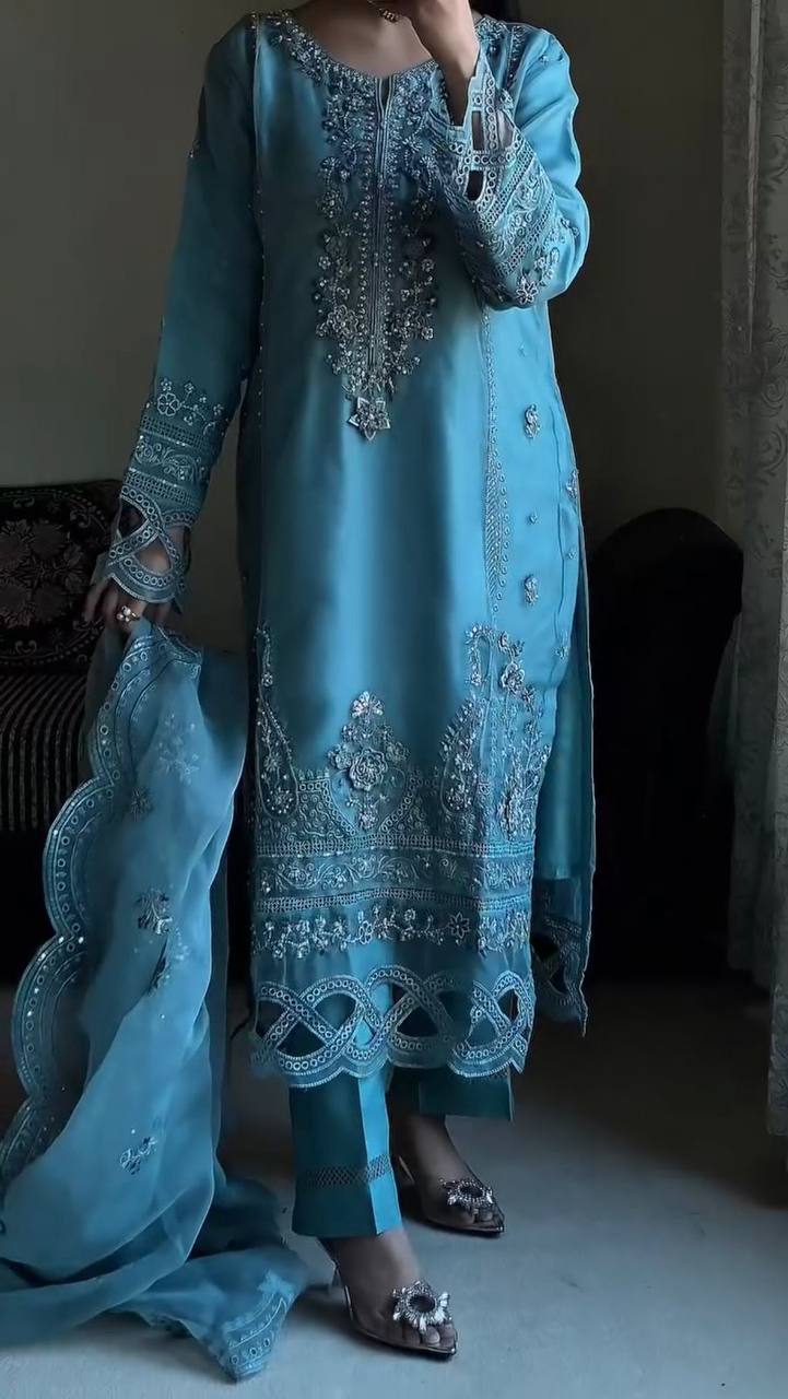 DESIGNER WEAR EXCLUSIVE SUIT IN GEORGETTE FABRIC TOP AND PANT WITH DUPATTA IN SEQUENCE EMBROIDERY AND CUT WORK