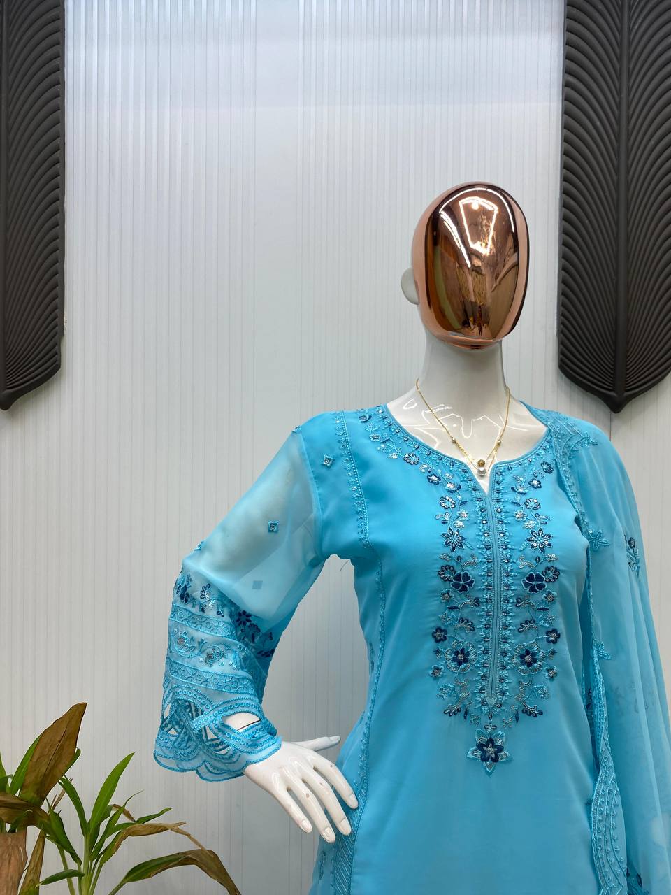 DESIGNER WEAR EXCLUSIVE SUIT IN GEORGETTE FABRIC TOP AND PANT WITH DUPATTA IN SEQUENCE EMBROIDERY AND CUT WORK