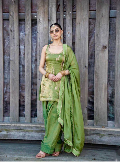 Đěsigner Party Wear Look Heavy Fendy Silk Top Farshi & Dupatta Set