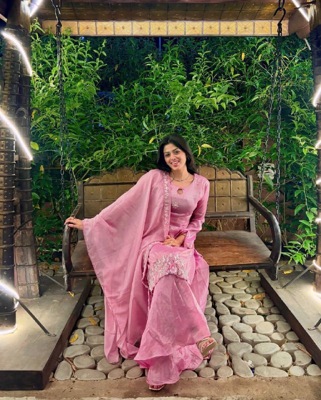 ENHANCE THE BEAUTY OF YOUR WARDROBE WITH THIS NEWLY LAUNCHED KURTI-SHARARA SET