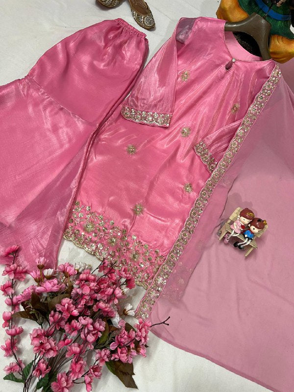 ENHANCE THE BEAUTY OF YOUR WARDROBE WITH THIS NEWLY LAUNCHED KURTI-SHARARA SET