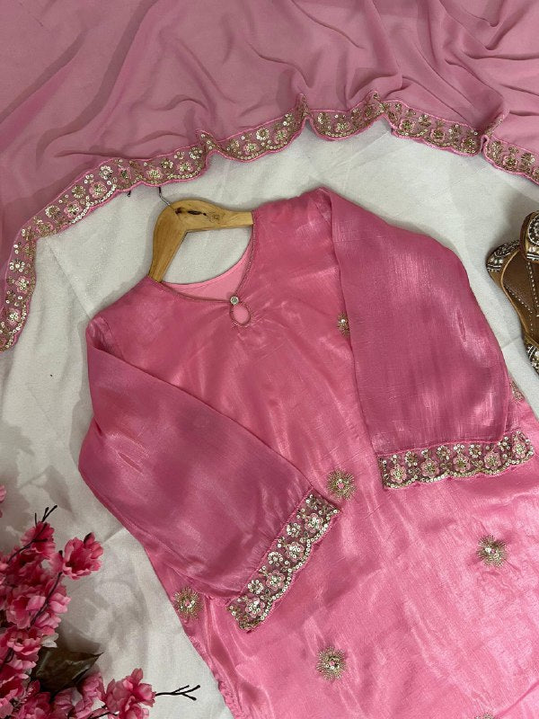 ENHANCE THE BEAUTY OF YOUR WARDROBE WITH THIS NEWLY LAUNCHED KURTI-SHARARA SET