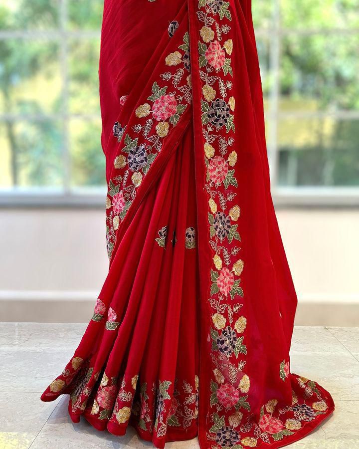 Embrace in luxury and flaunt this beauty with this exquisite peice of unique style